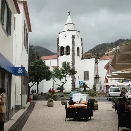 Welcoming House In With Garden Of 269 M² * Santa Cruz (Madeira)