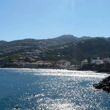 Welcoming House In With Garden Of 269 M² * Santa Cruz (Madeira)