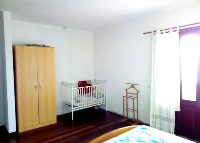 Welcoming House In Santa Cruz With Garden Of 269 M² Санта-Крус