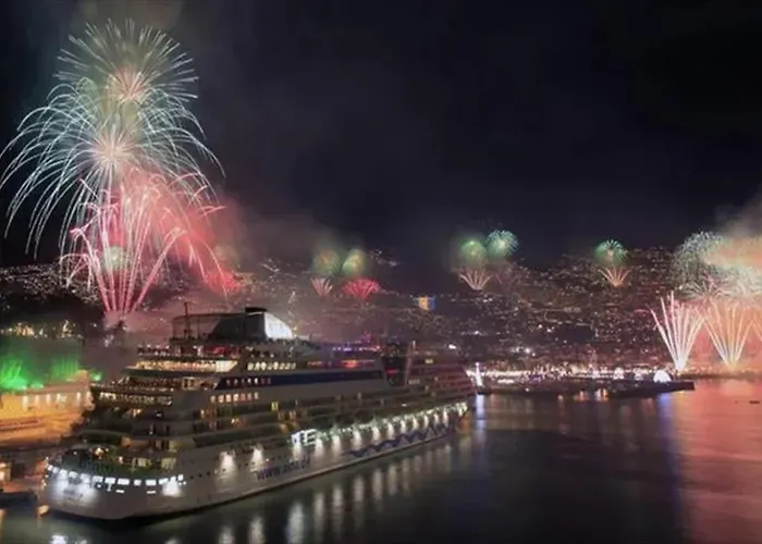 Welcoming House In Santa Cruz With Garden Of 269 M² Prázdninový dům *