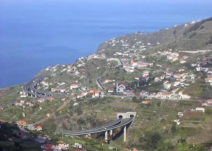 Welcoming House In Santa Cruz With Garden Of 269 M²