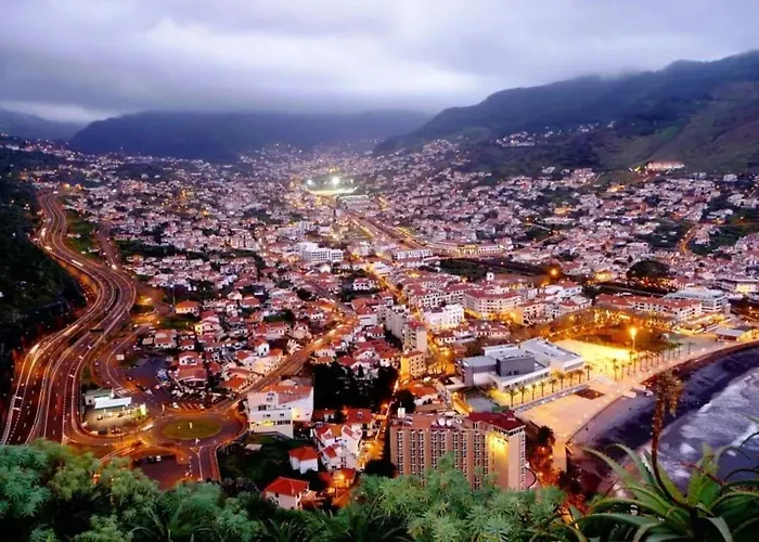 Welcoming House In Santa Cruz With Garden Of 269 M² Prázdninový dům *