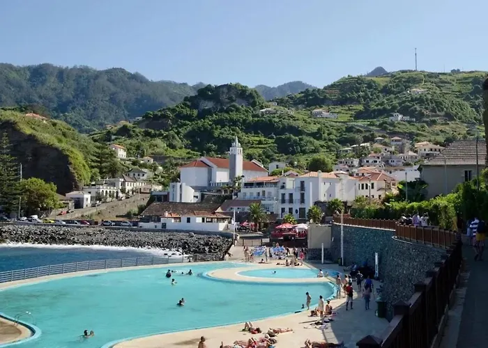 Welcoming House In Santa Cruz With Garden Of 269 M² Дом отдыха 4*