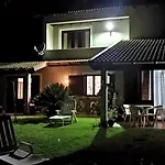 度假居 Welcoming House In With Garden Of 269 M² 圣克鲁斯
