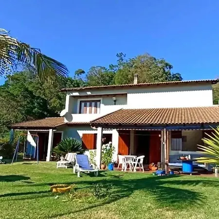 Welcoming House In Santa Cruz With Garden Of 269 M²