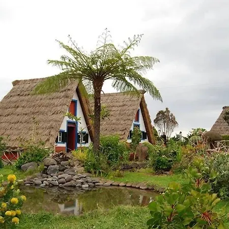 Welcoming House In With Garden Of 269 M² Santa Cruz (Madeira)
