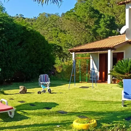 Сasa de vacaciones Welcoming House In With Garden Of 269 M² *