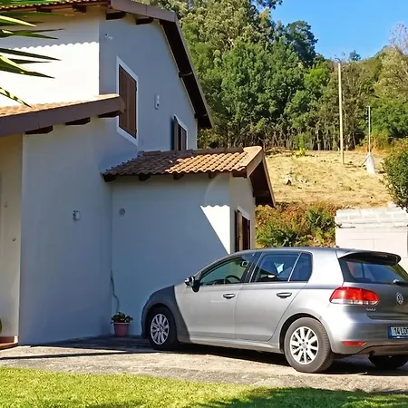 Сasa de vacaciones Welcoming House In With Garden Of 269 M²