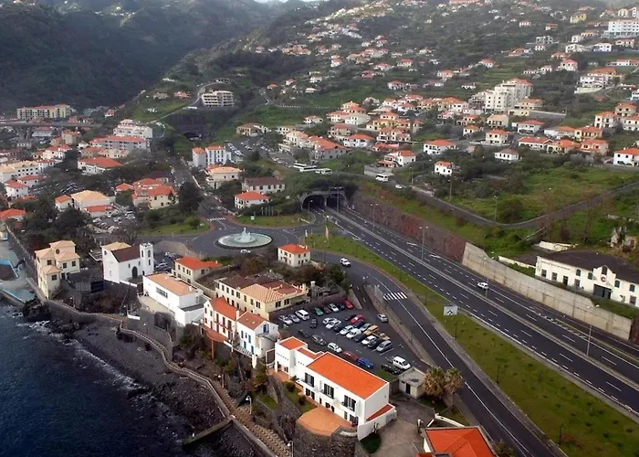 Welcoming House In Santa Cruz With Garden Of 269 M² Tatil Evi Santa Cruz (Madeira)