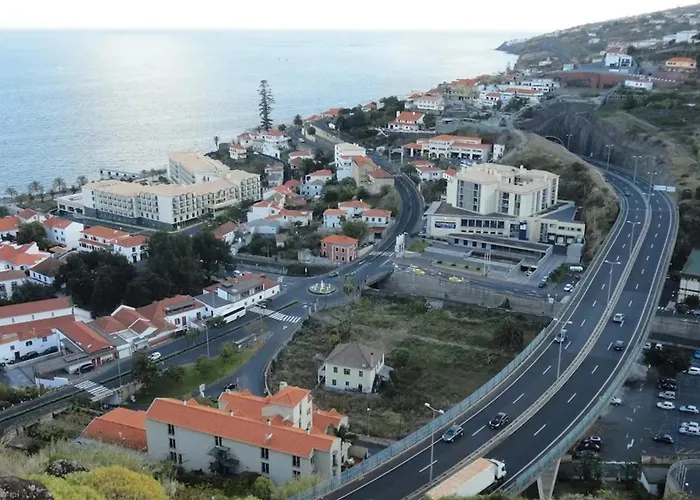 Welcoming House In Santa Cruz With Garden Of 269 M²