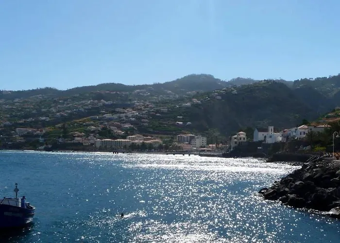 Welcoming House In Santa Cruz With Garden Of 269 M² * Santa Cruz (Madeira)