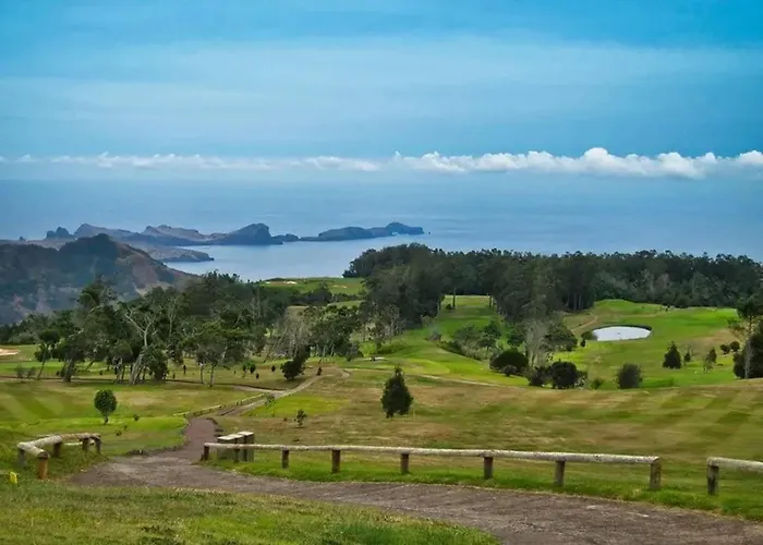 Welcoming House In Santa Cruz With Garden Of 269 M² 4*